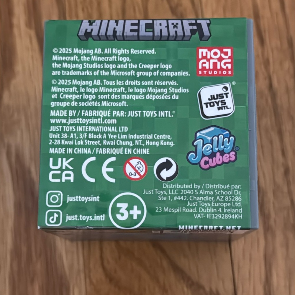Minecraft Jelly Cube Squishy Toy - Picture 7 of 7